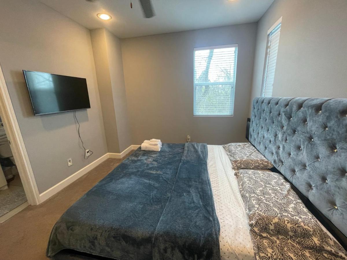 Villa N-E-G Skai Midtown Of Houston Esterno foto