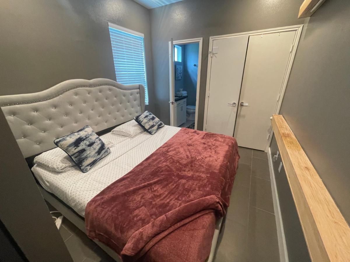 Villa N-E-G Skai Midtown Of Houston Esterno foto