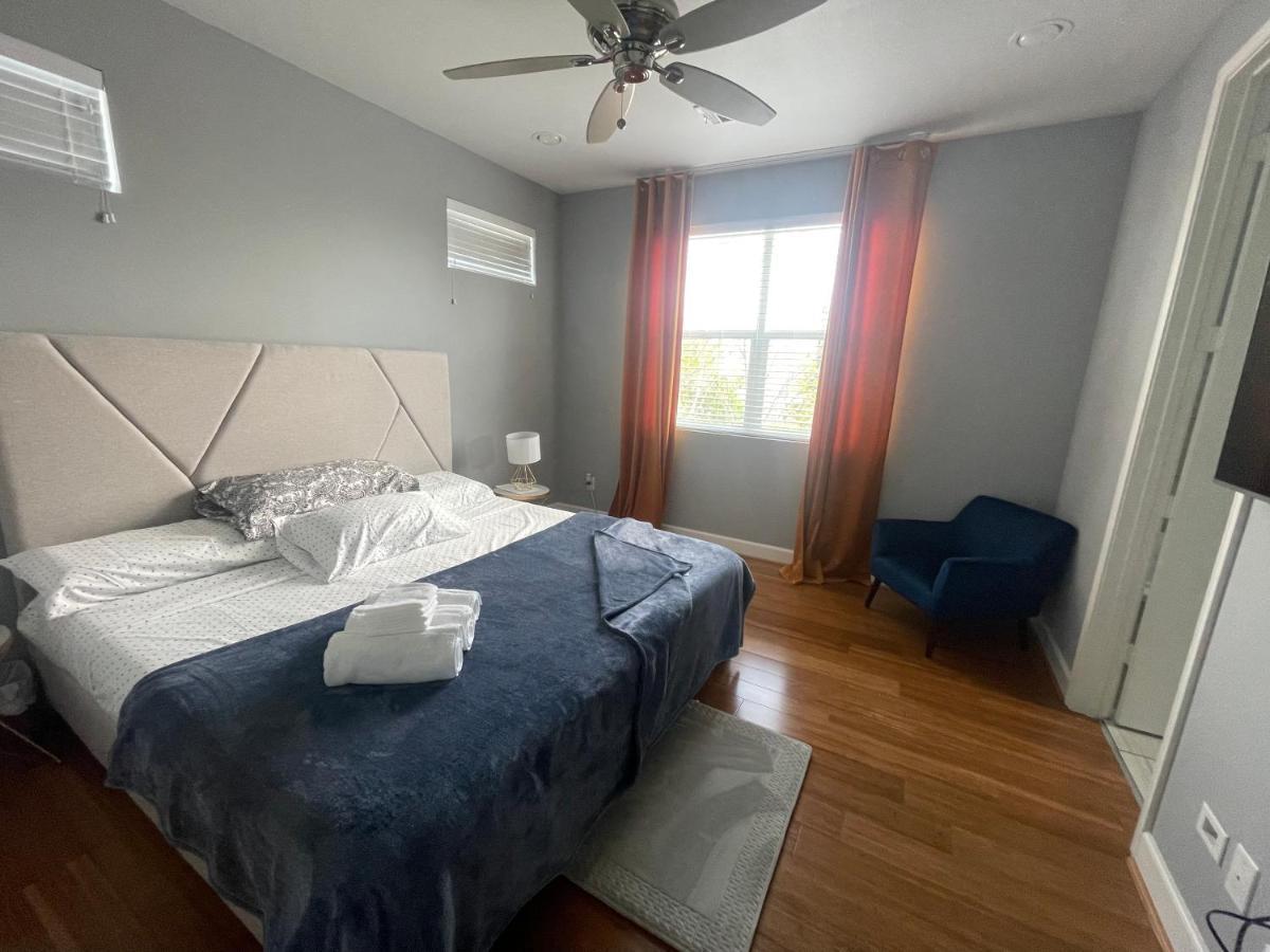 Villa N-E-G Skai Midtown Of Houston Esterno foto